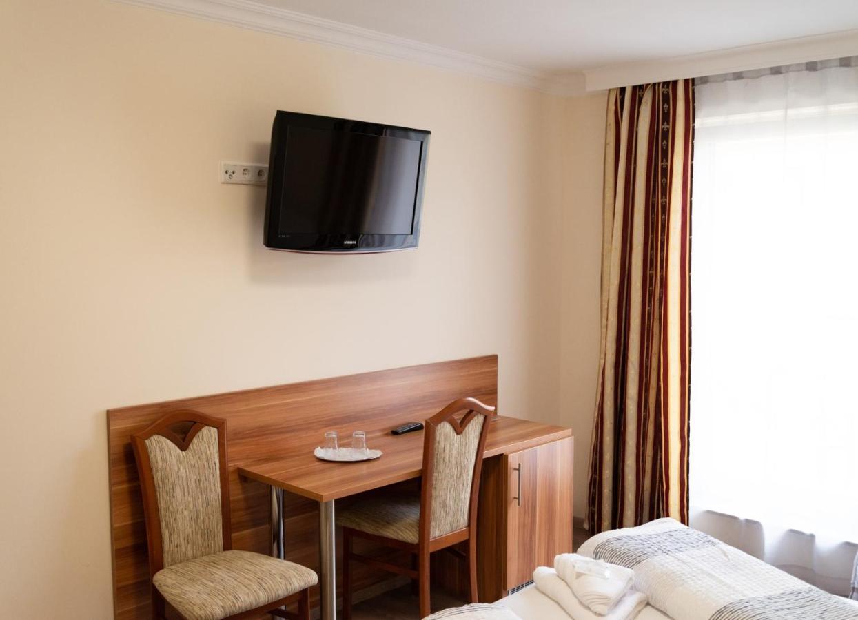 Hotel Kennedy Nuremberg Ngoại thất bức ảnh